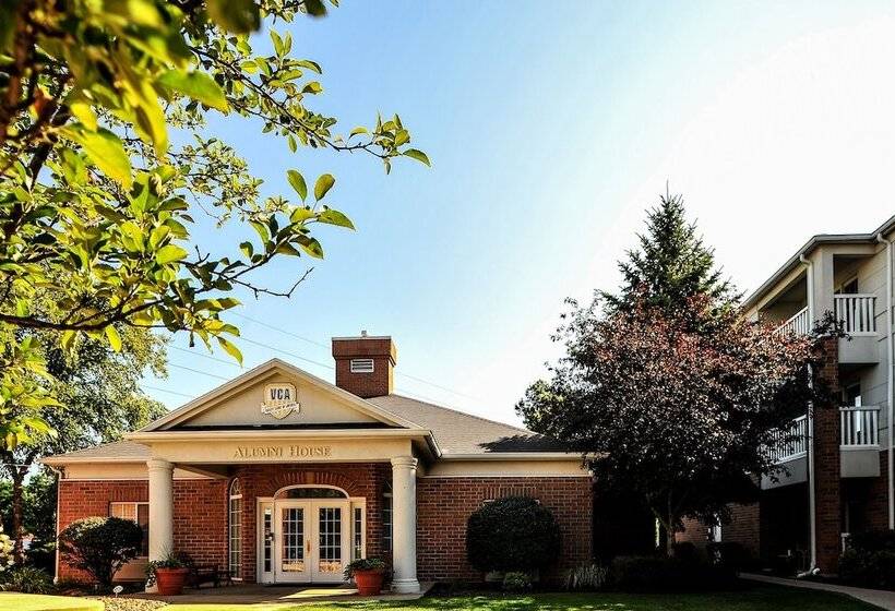 هتل Hilton Vacation Club Varsity Club South Bend, In