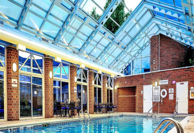 هتل Hilton Vacation Club Varsity Club Tucson