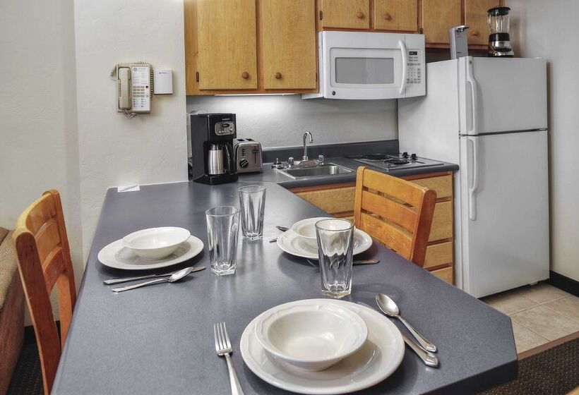 هتل Hilton Vacation Club Varsity Club Tucson