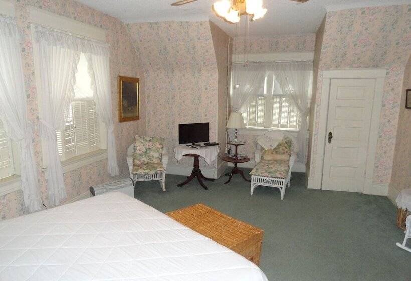 בית מלון כפרי Victorian Inn B&b