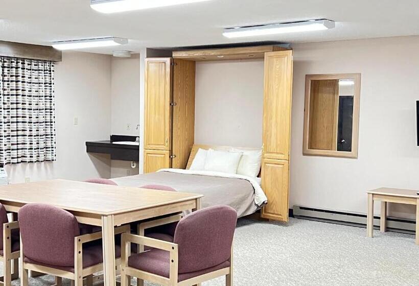 Отель Viking Arms Inn  Ludington