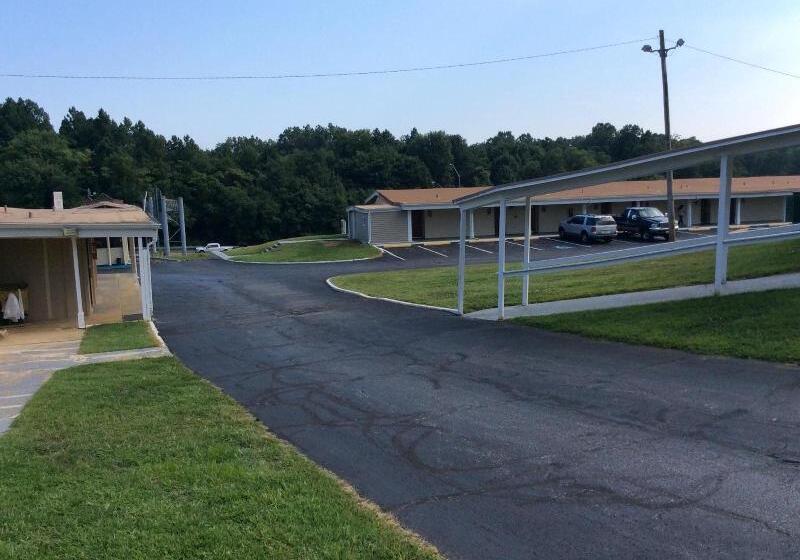 فندق Village Inn