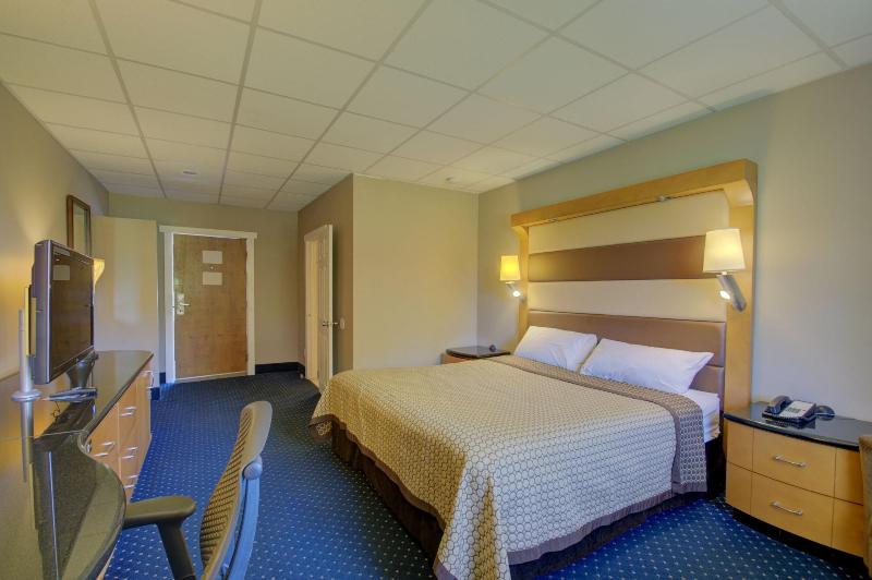 فندق Village Inn