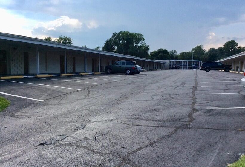 فندق Village Inn