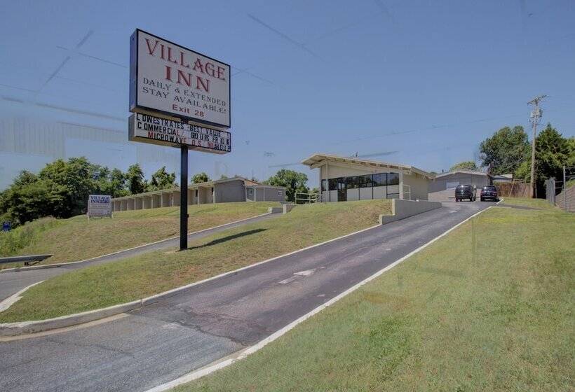 فندق Village Inn