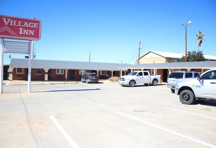 Отель Village Inn Cotulla