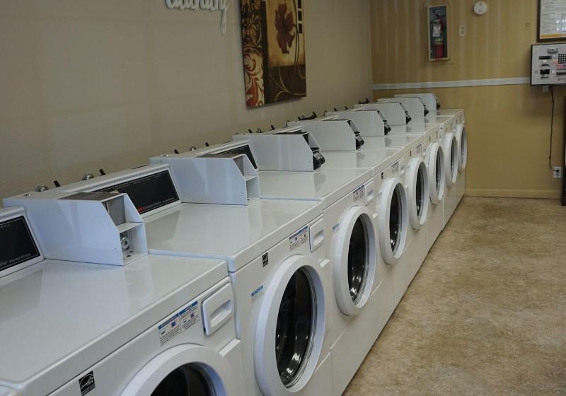 فندق Village Inn