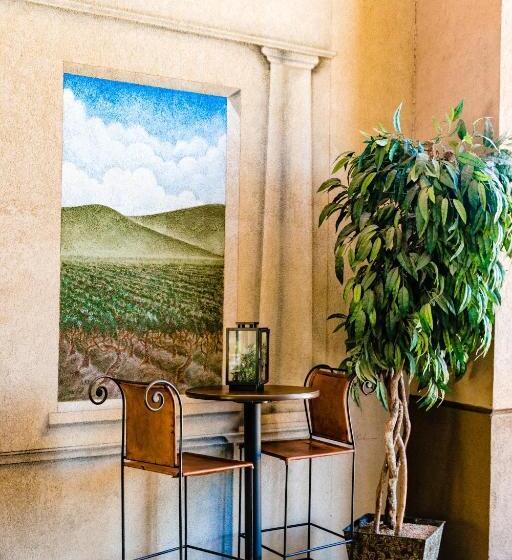 فندق Vineyard Court Designer Suites