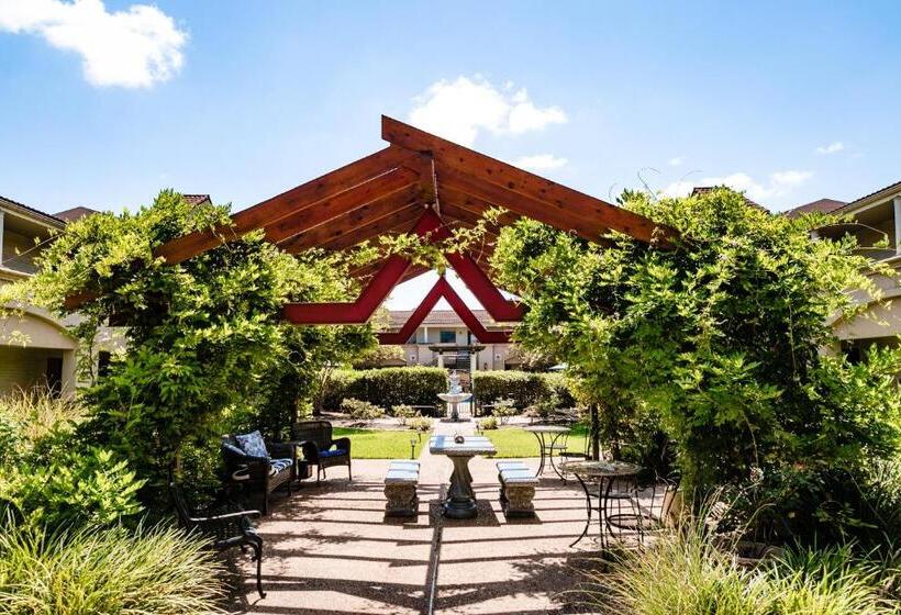 فندق Vineyard Court Designer Suites