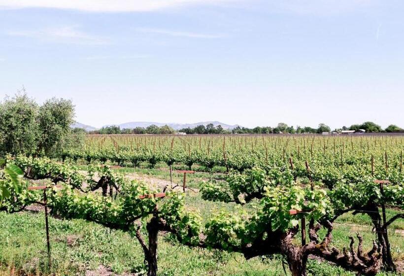 فندق Vintners Resort