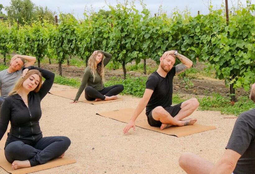 فندق Vintners Resort