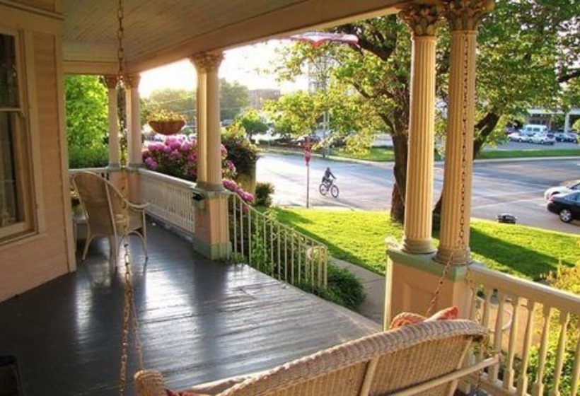 هتل Walnut Street Inn