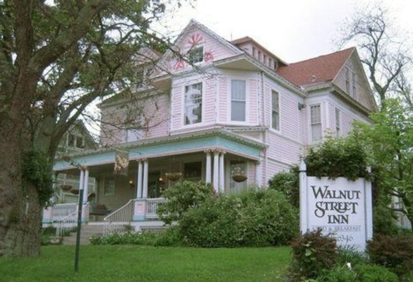 فندق Walnut Street Inn