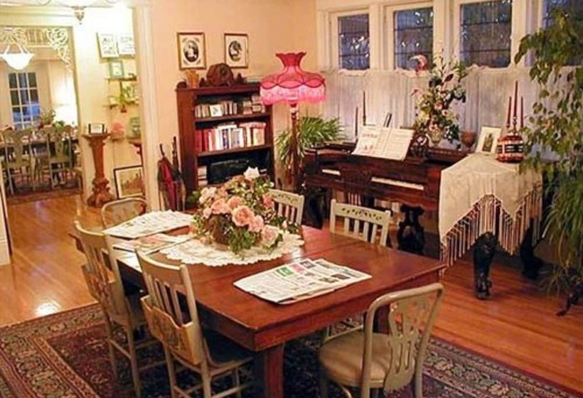 فندق Walnut Street Inn