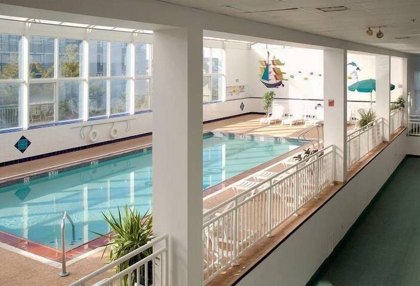 فندق Watson's Regency Suites