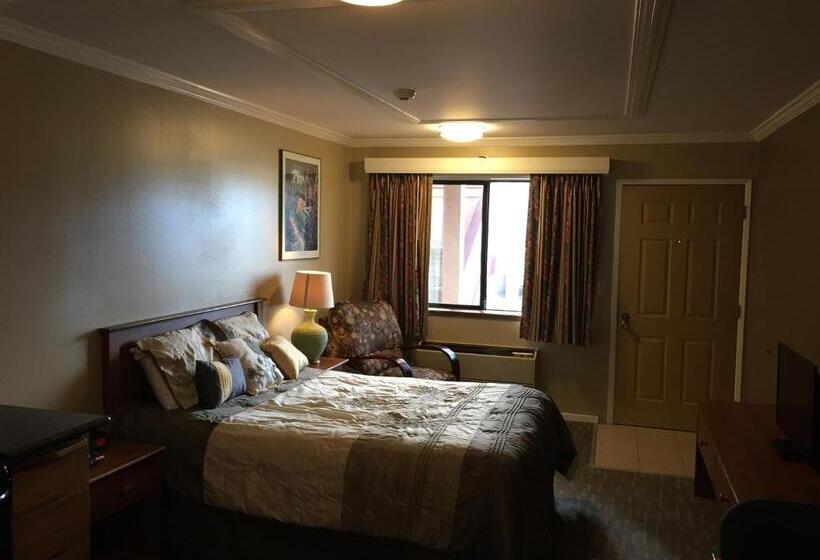 בית מלון כפרי Welcome Everett Inn