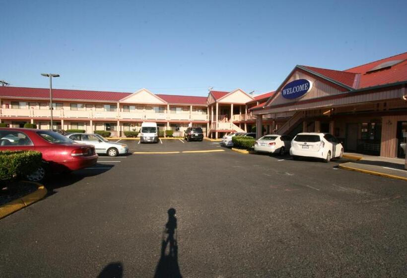 בית מלון כפרי Welcome Everett Inn