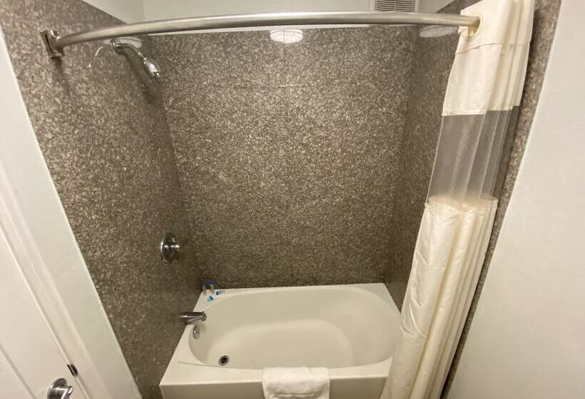 فندق Welcome Inn Corona