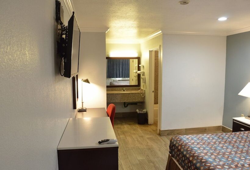 فندق Welcome Inn Corona