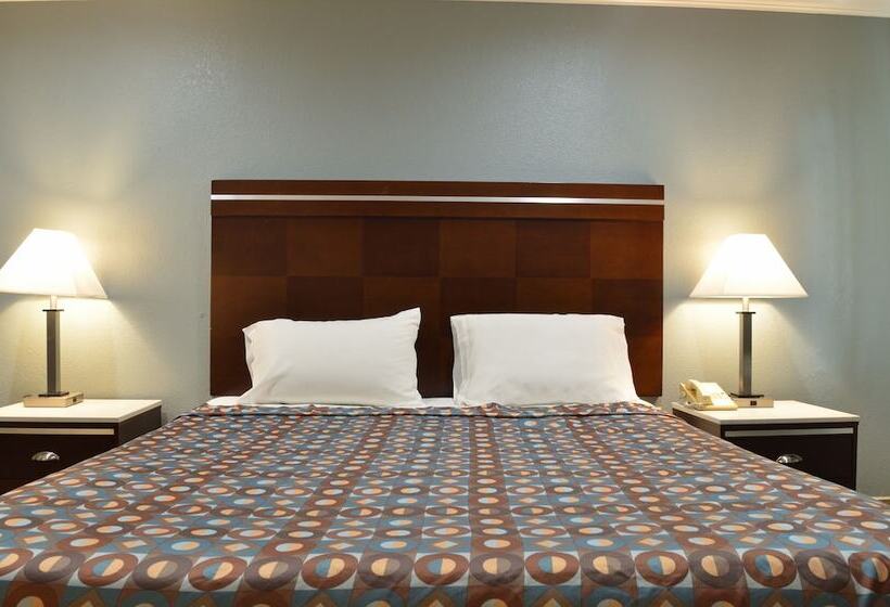 فندق Welcome Inn Corona