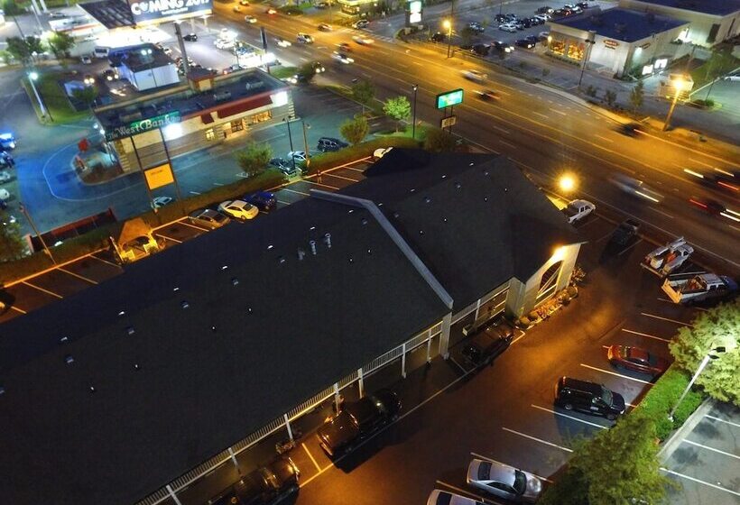 호텔 West Bank Inn