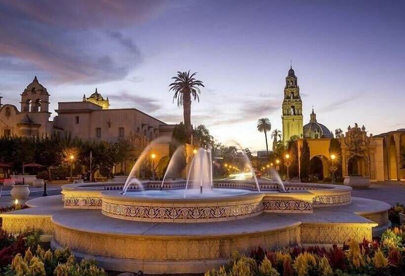 호텔 Old Town Western Inn