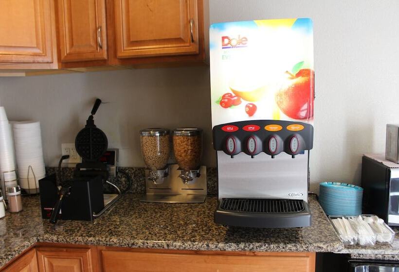 هتل Old Town Western Inn