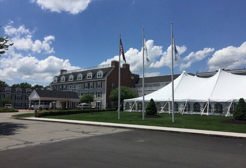 فندق Westford Regency Inn & Conference Center