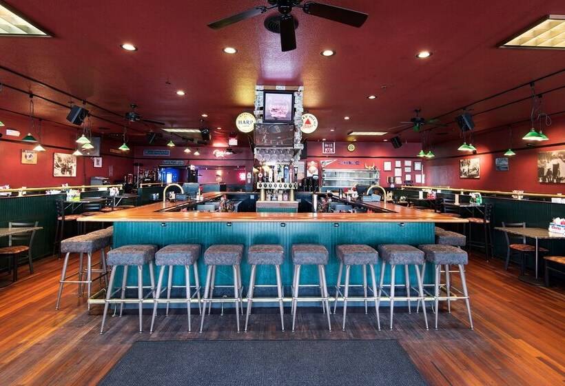 فندق Holland America Skagway Inn