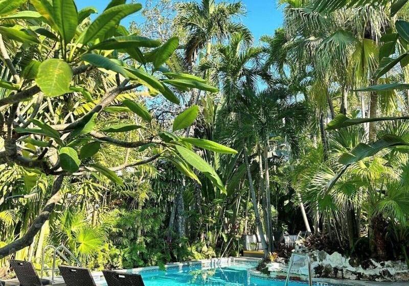 فندق Westwinds Inn