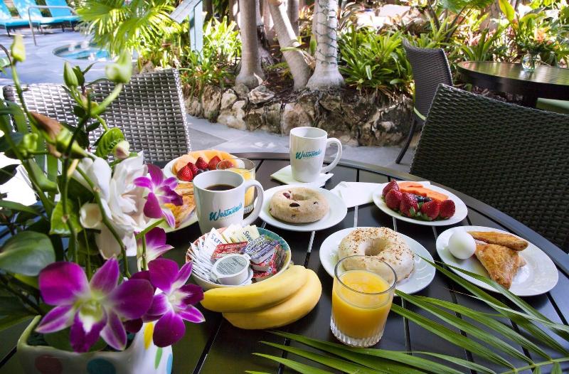 فندق Westwinds Inn