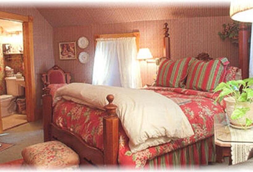 Отель White Lace Inn