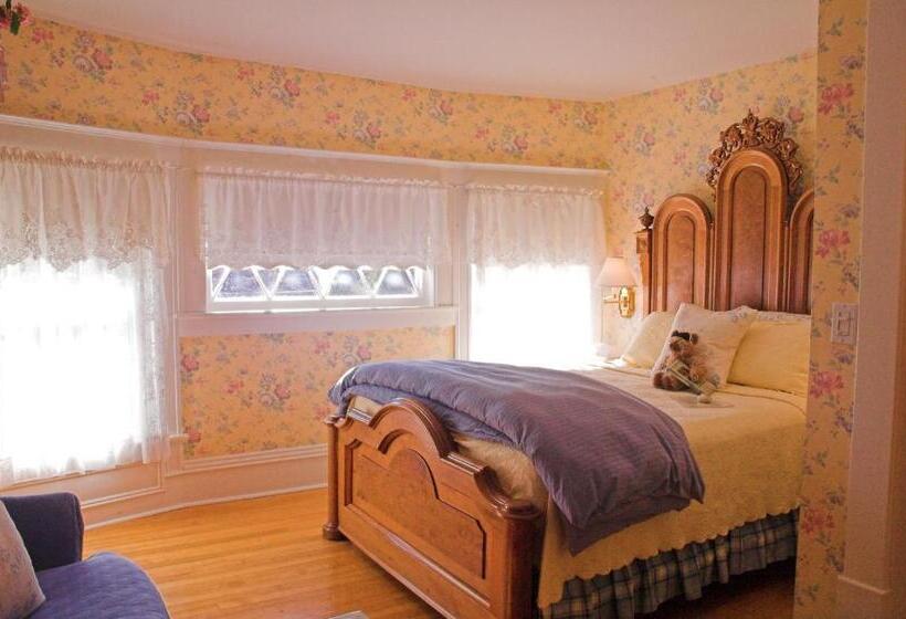 Отель White Lace Inn