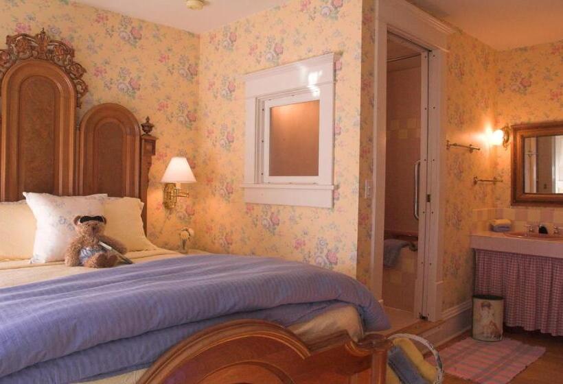 Отель White Lace Inn