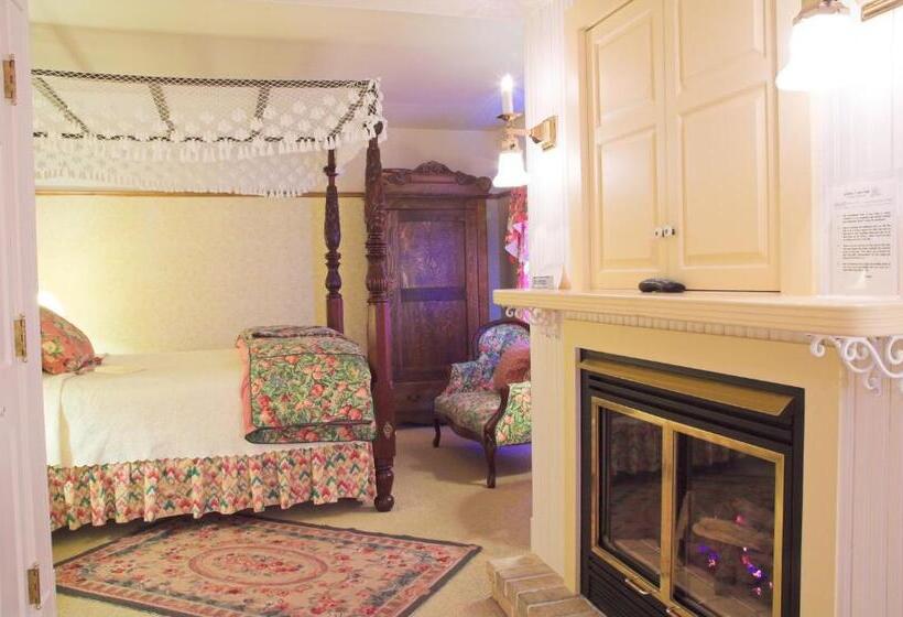 Отель White Lace Inn