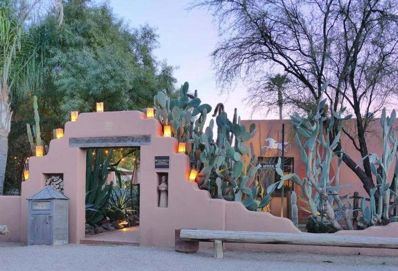 هتل White Stallion Ranch