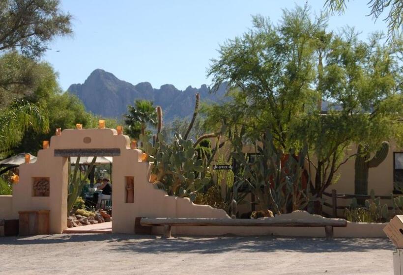 هتل White Stallion Ranch