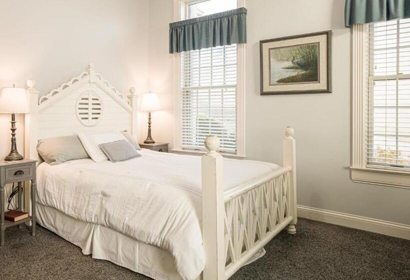 فندق Whitestone Inn