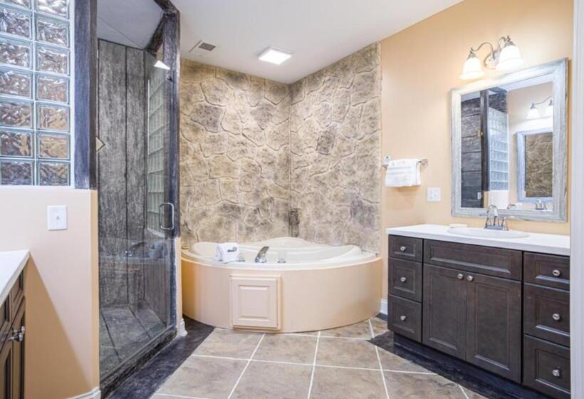 فندق Whitestone Inn