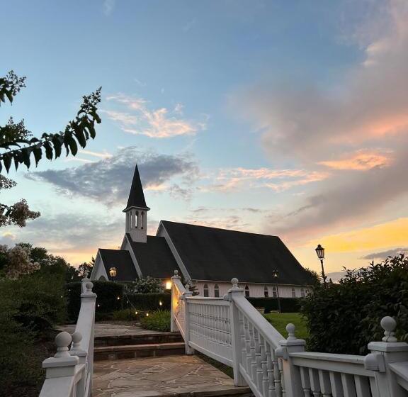 فندق Whitestone Inn