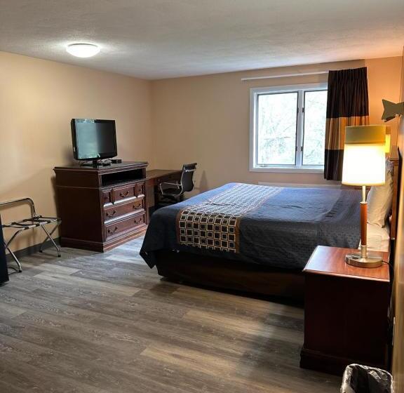 Отель Wickford Motor Inn