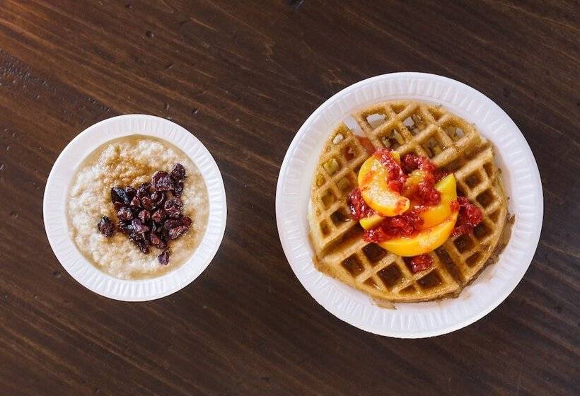 فندق Wildwood Lodge & Suites