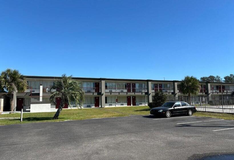 ホテル Red Roof Inn Wildwood, Fl   The Villages