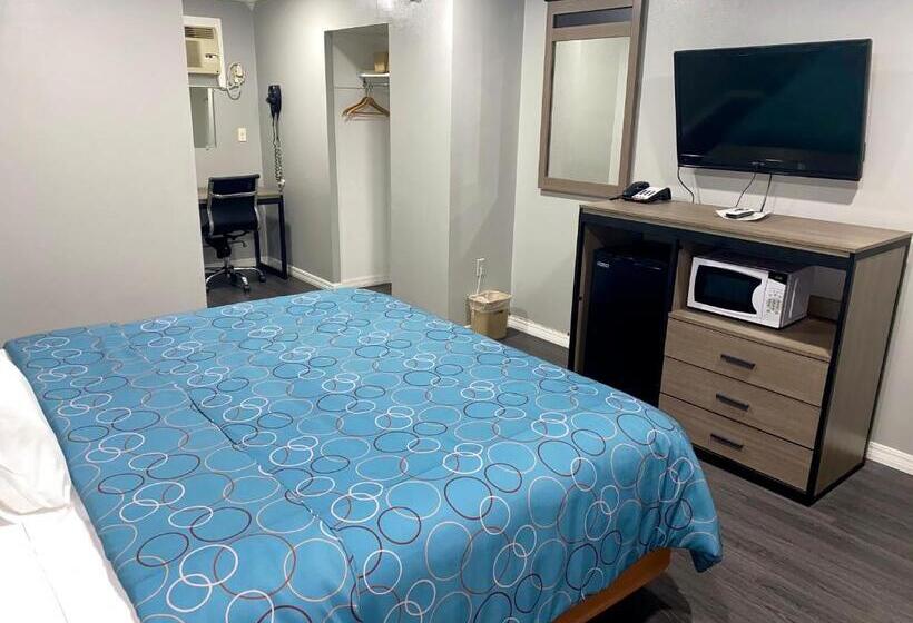 Мотель Budget Host Inn