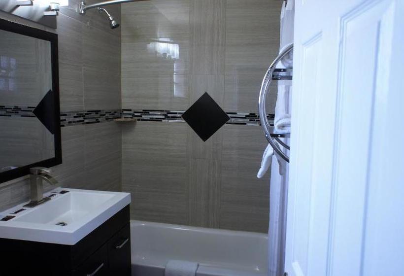 فندق على الطريق Executive Inn