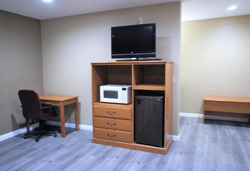 فندق على الطريق Executive Inn