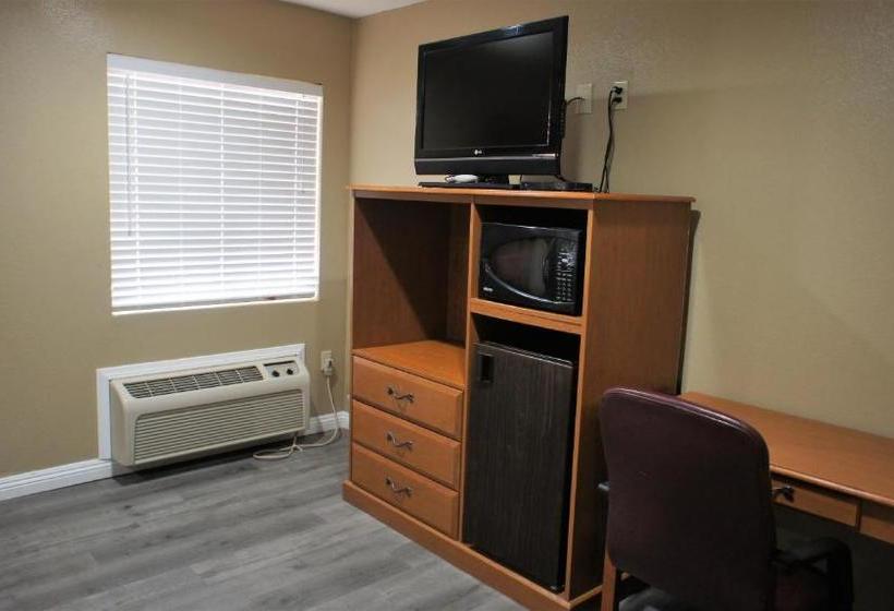 فندق على الطريق Executive Inn