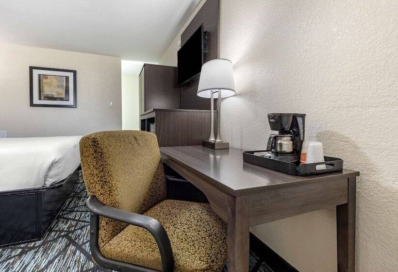 فندق على الطريق Quality Inn