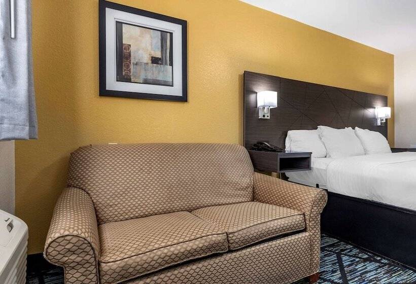 فندق على الطريق Quality Inn