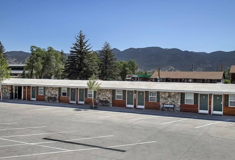 汽车旅馆  Silver Ridge Lodge